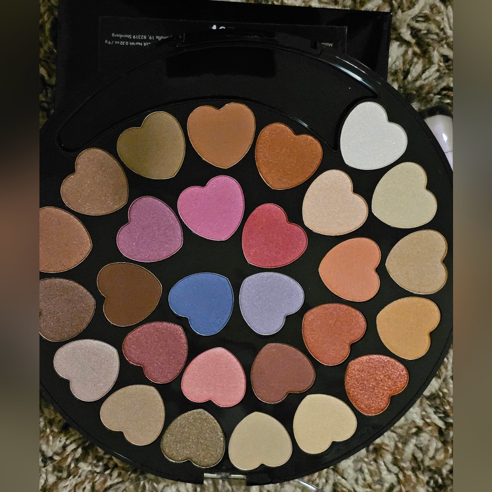 Makeup bundle - Picture 6 of 8